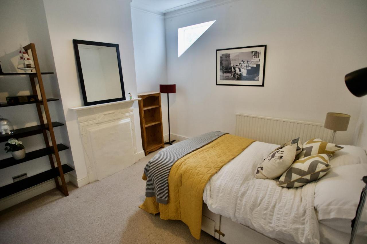 Stunning Nw2 Flat - Great Location! Apartment