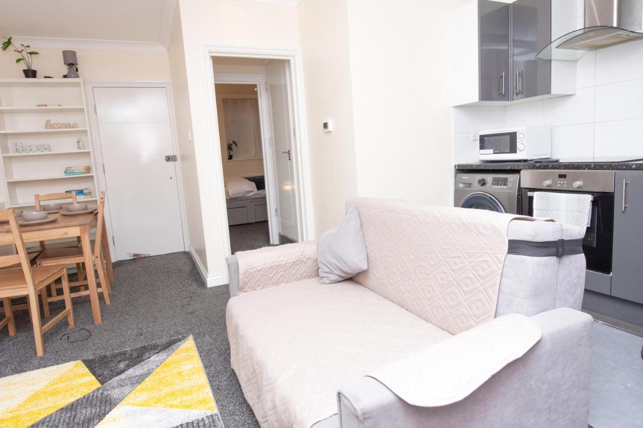 Evergreen Apartments-flat 7, Apartment London