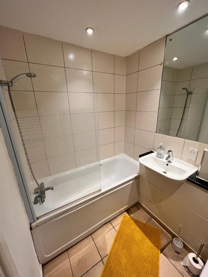 Stratford Bow Apartment *