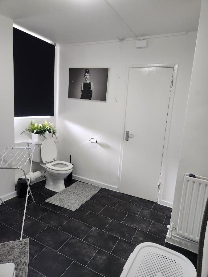 Apartment Your From London