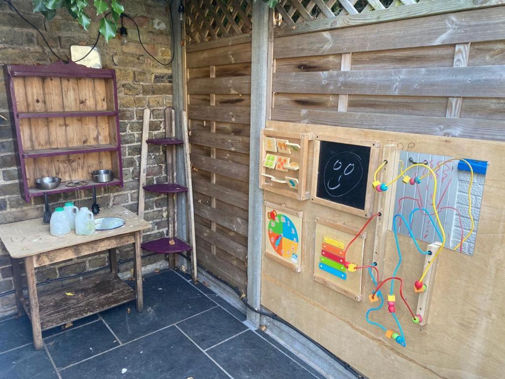 Three Bedroom Family With Garden In Walthamstow * London