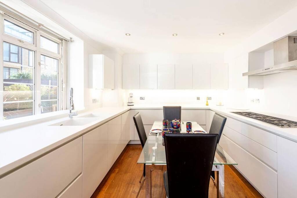 Apartment Huge Hyde Park Of Ca. 300 Sqm