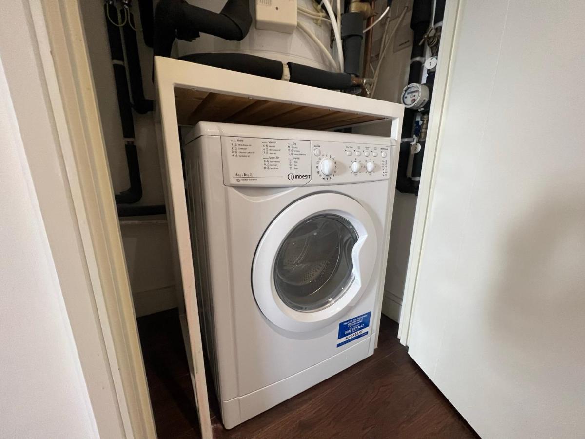 Riverview Amazing 2bed 2bath Apt Wparking Sleeps 6 Comfortably Apartment London