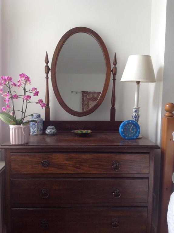 Homestay Holmewood London