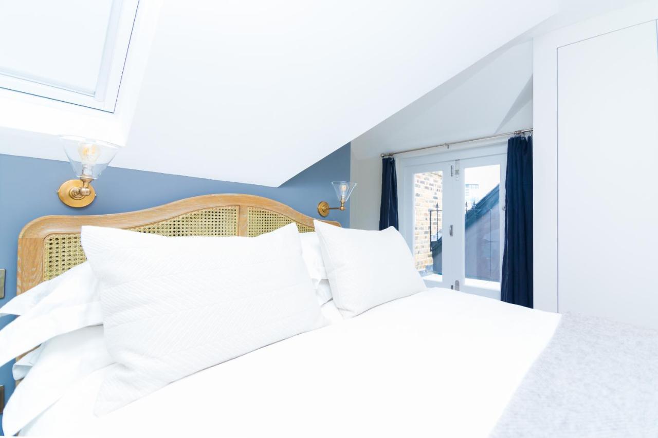 Whitfield Street Apartment London