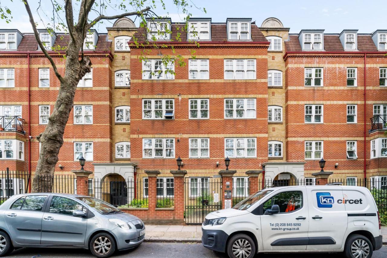 Terrific 2 Bed 2 Bath Apt With Gym & Roof Terrace -12 Mins From Londres