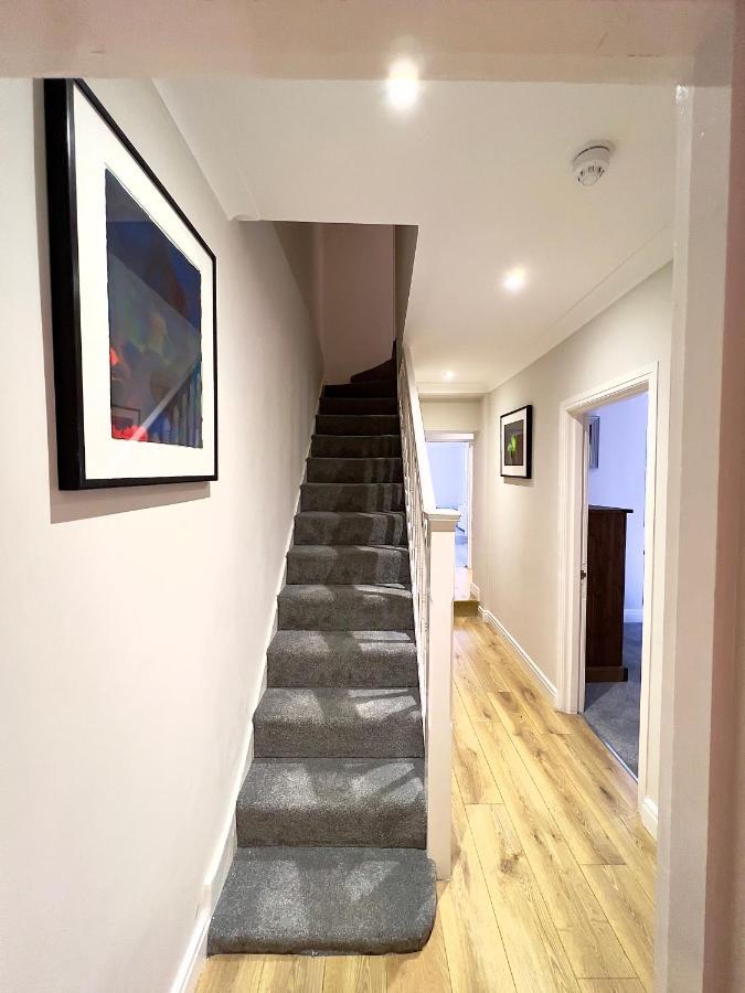 The Beverley - Victoria Apartment London