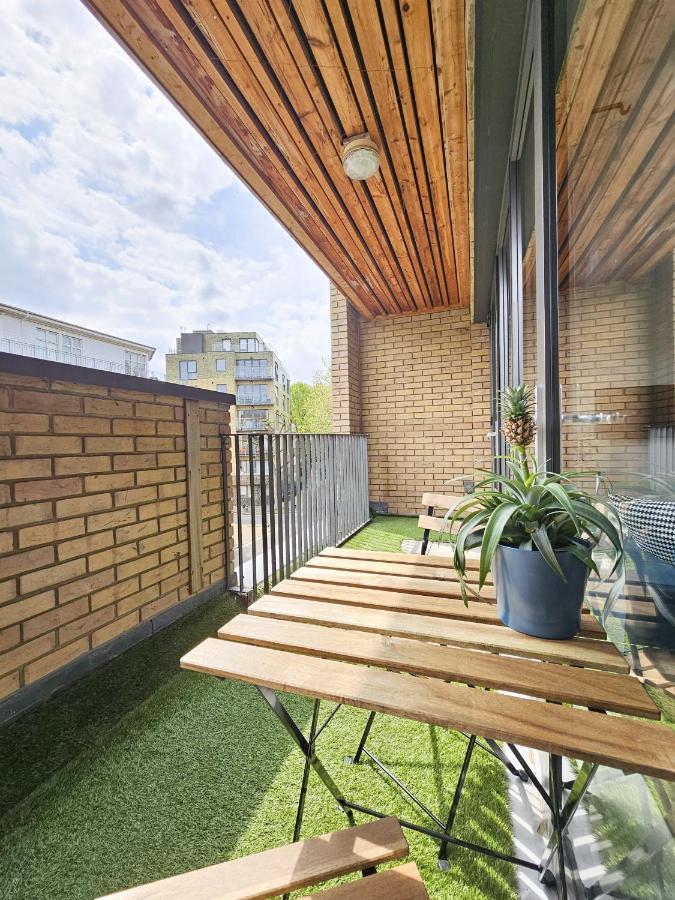 Centrally Located Spacious Flat Near Canary Wharf Apartamento Londres