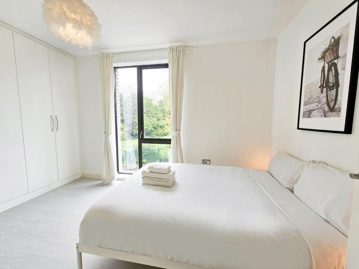 Centrally Located Spacious Flat Near Canary Wharf Londres