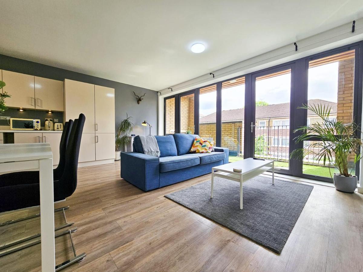 Centrally Located Spacious Flat Near Canary Wharf Londres