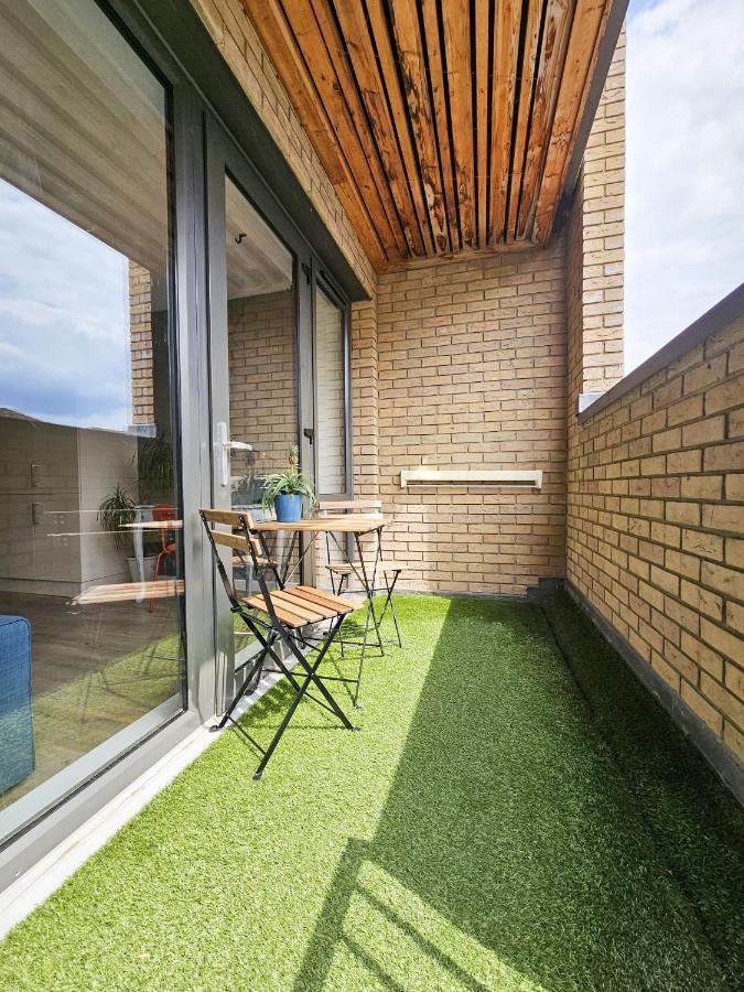 Centrally Located Spacious Flat Near Canary Wharf Londres