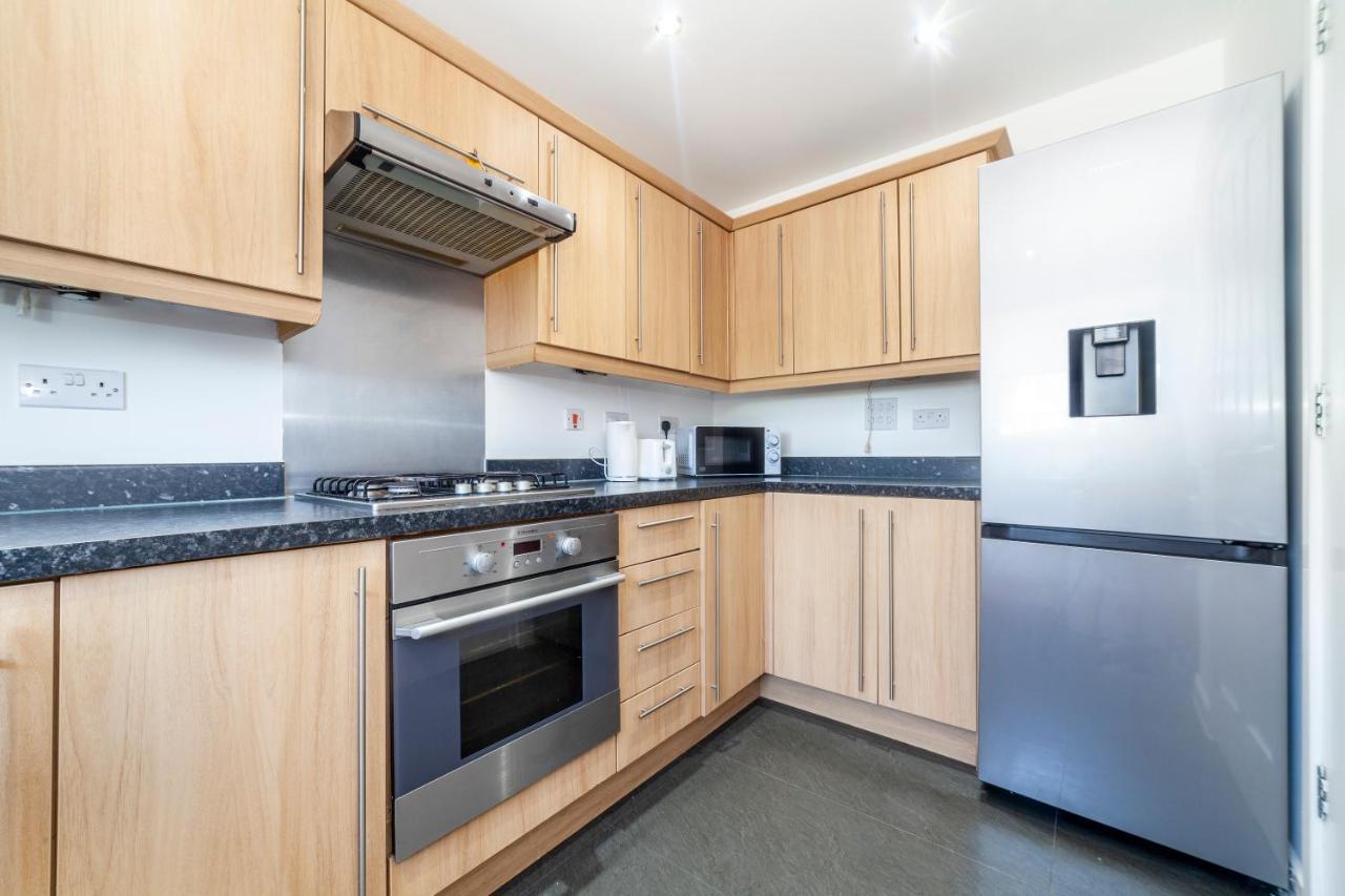 Bright 2 Bdr House Wgarden & Parking, Greenwich Apartamento