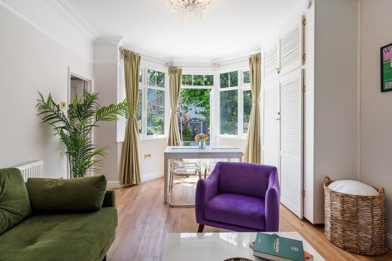 Lovely Garden In Wimbledon Town Centre With Private Parking By Wimbledon Lets Apartment