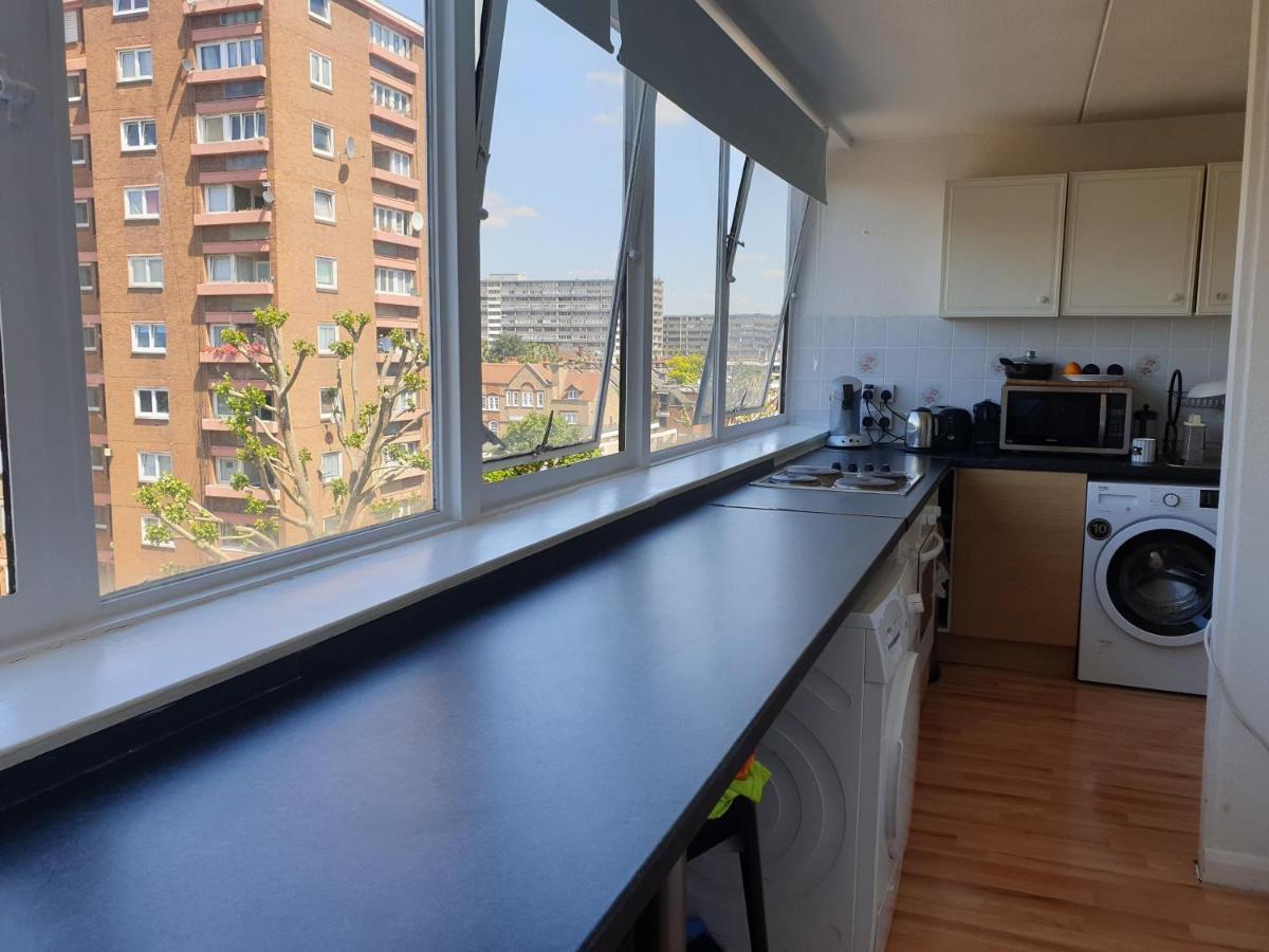 Homestay Elephant & Castle - Zone 2 - Private - Shared Bathroom