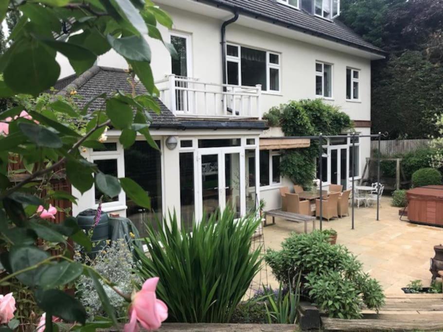 Wimbledon Tennis House With Hot Tub; 4 Minute Walk *