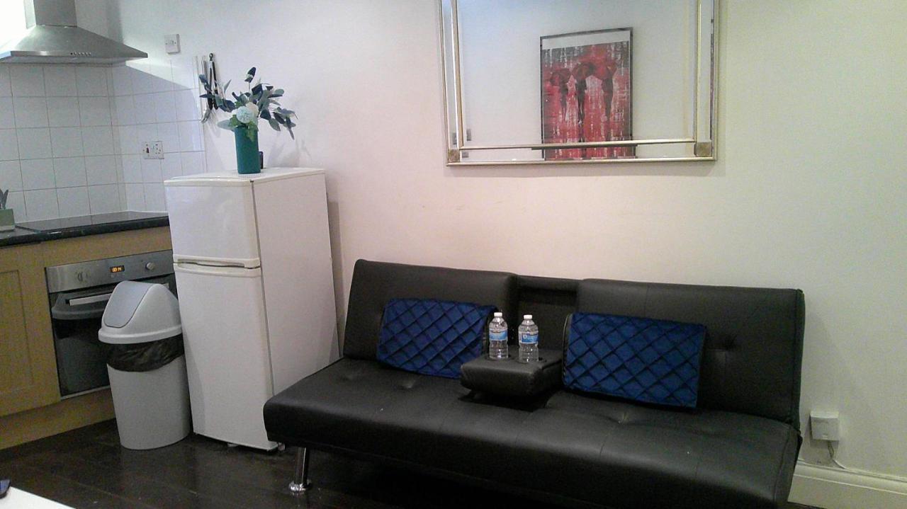 Stylish West Get Away Shepherd Bush Market Westfield * London