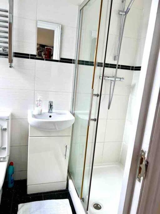 Apartamento Beautiful One Bedroom Flat In Location