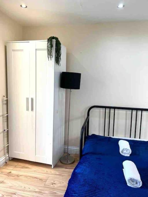 Beautiful One Bedroom Flat In Location Apartamento