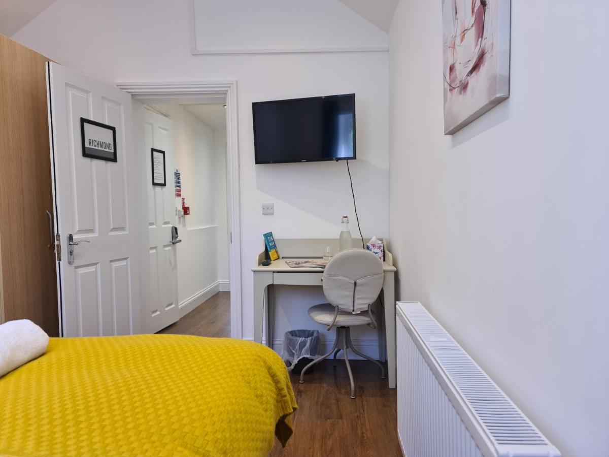 New - Family 2 Bedroom In Quiet Street Near Parks 107-3 1fl Apartment *