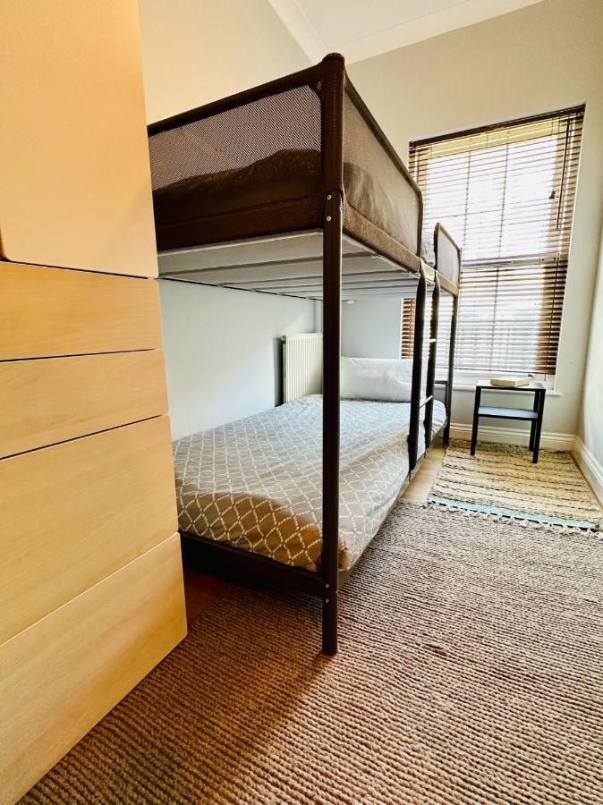 Riverside Flat In Southwark * London