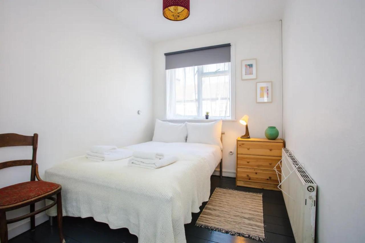 Stylish 4bd House With Private Garden - Stratford Casa de férias Londres