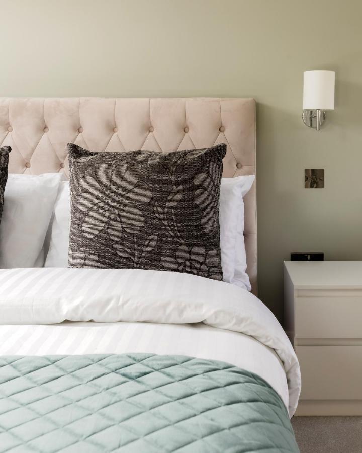 Central, Stylish And Spacious 4 Bedroom House 2,5 Bathrooms In Shepherd's Bush London