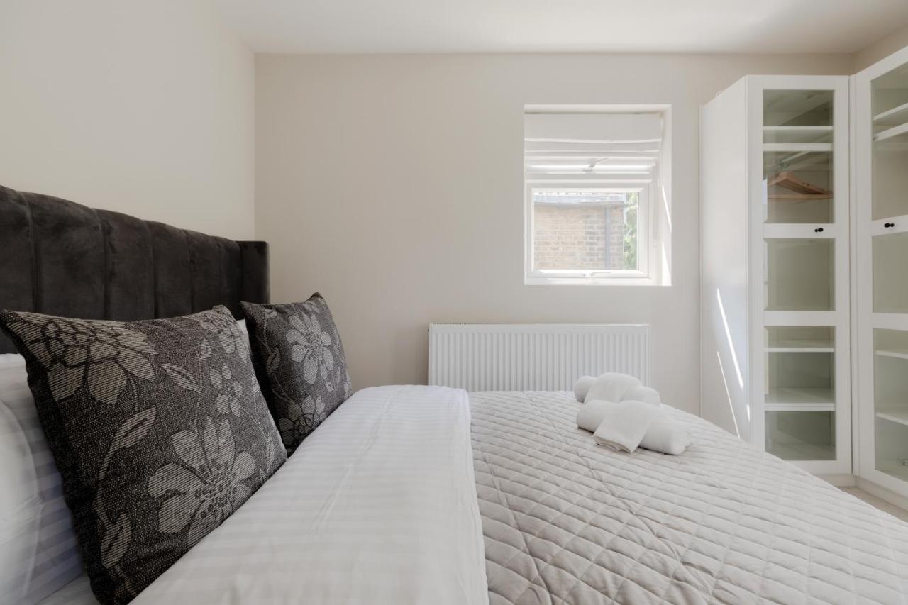 Central, Stylish And Spacious 4 Bedroom House 2,5 Bathrooms In Shepherd's Bush Apartment
