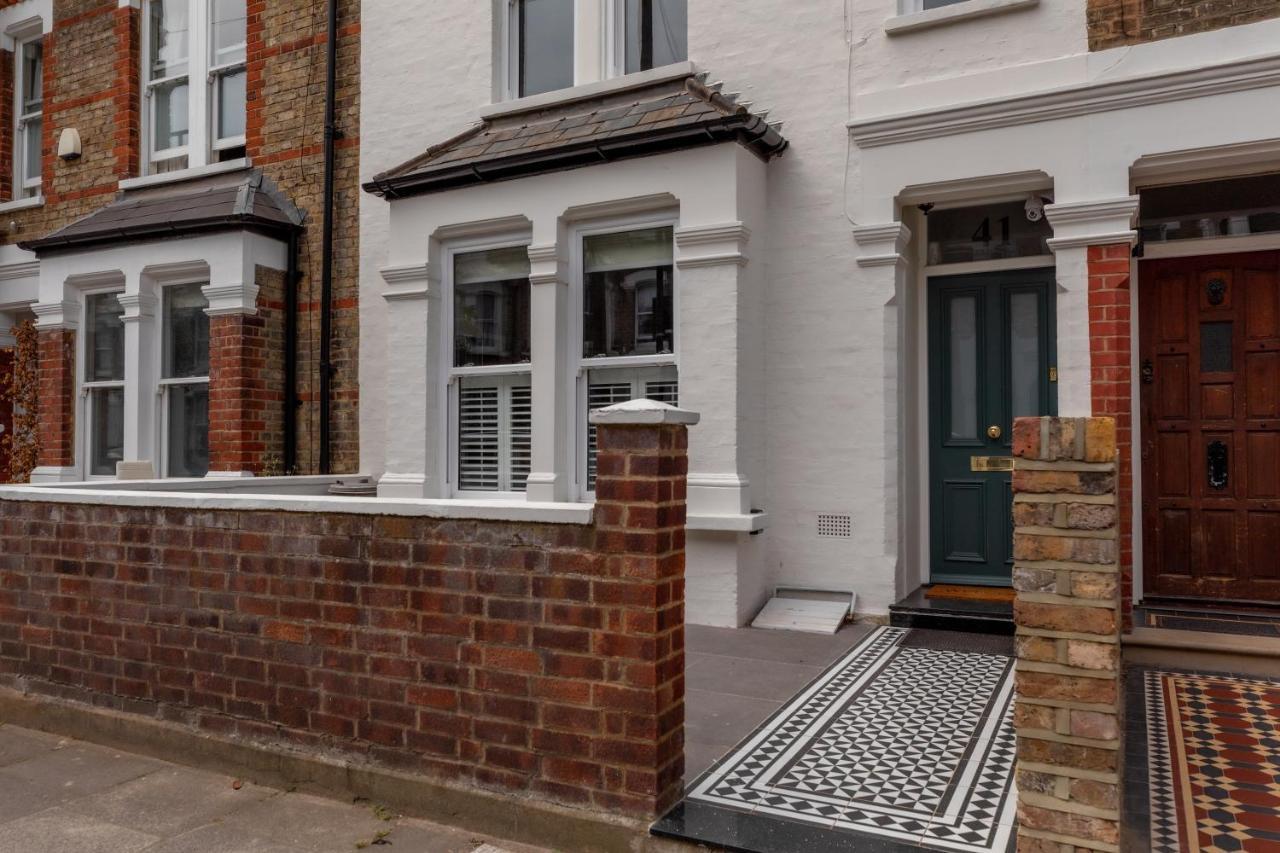 Apartment Central, Stylish And Spacious 4 Bedroom House 2,5 Bathrooms In Shepherd's Bush London