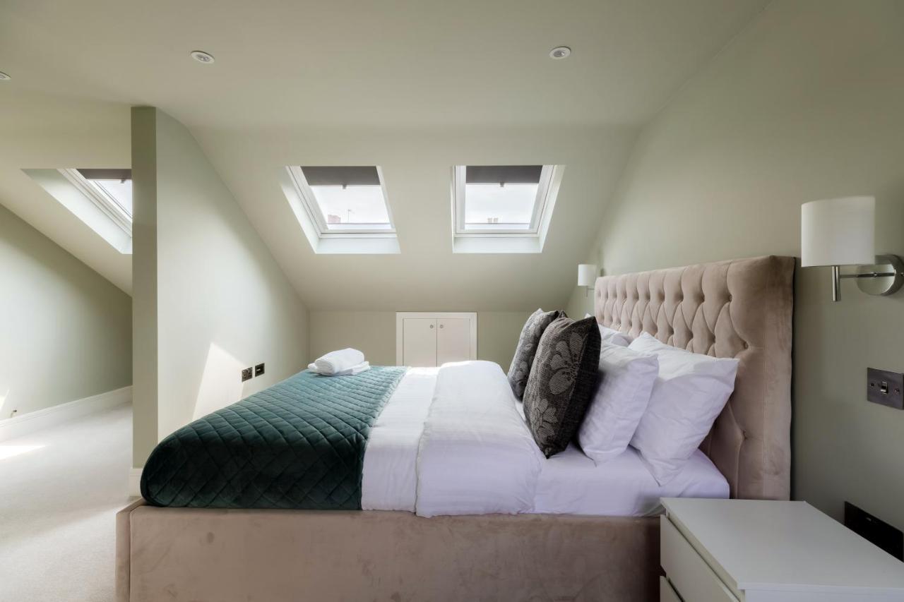 Apartment Central, Stylish And Spacious 4 Bedroom House 2,5 Bathrooms In Shepherd's Bush