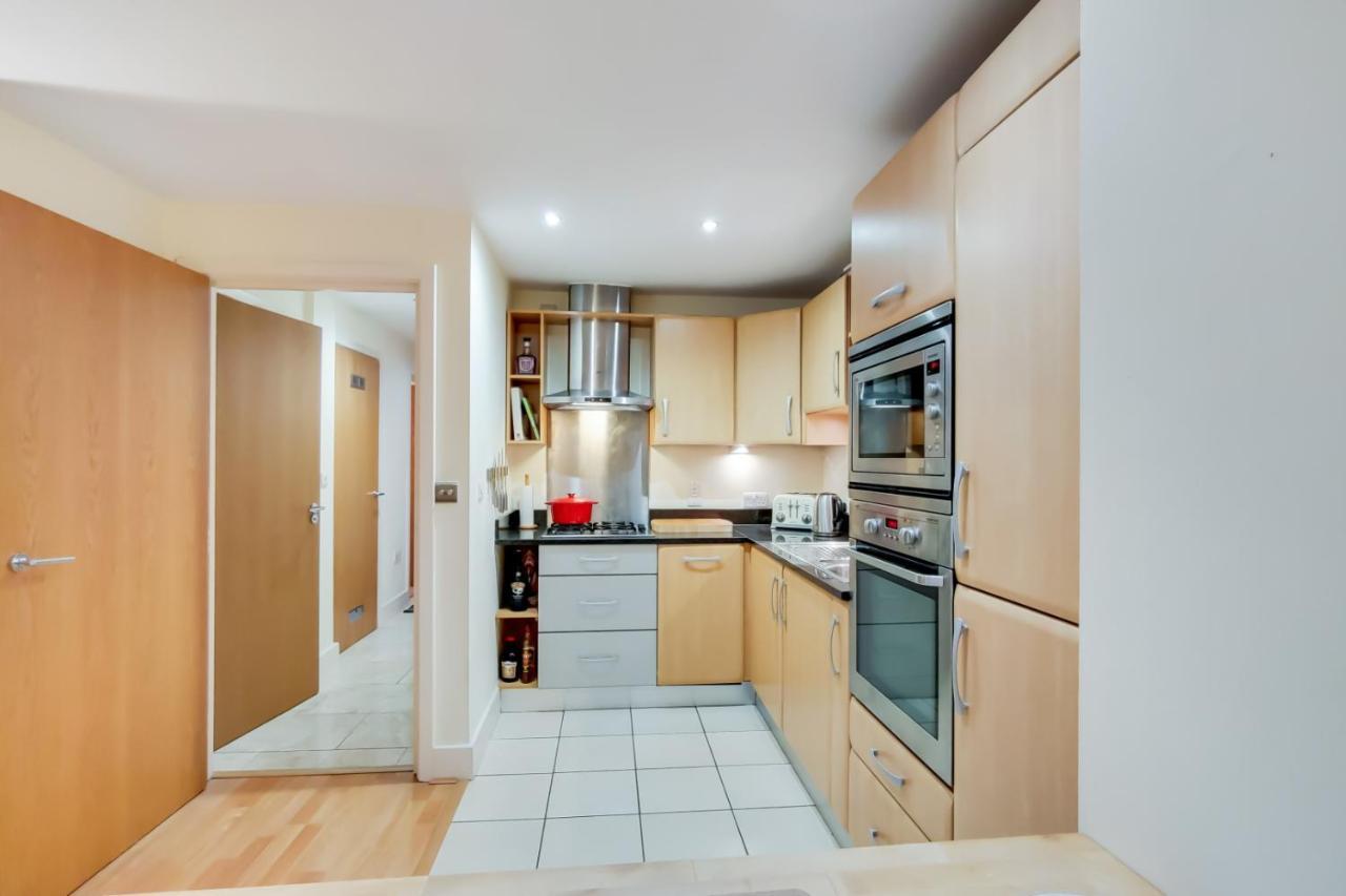 Apartment Spacious 2 Bed 2 Bath Kings Cross London