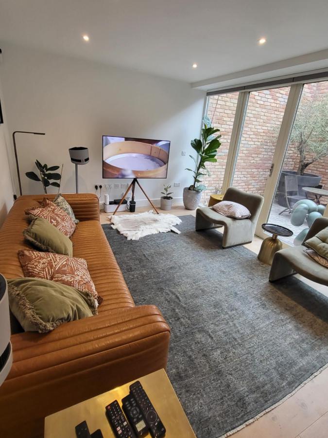Amazing 5 Stars * London