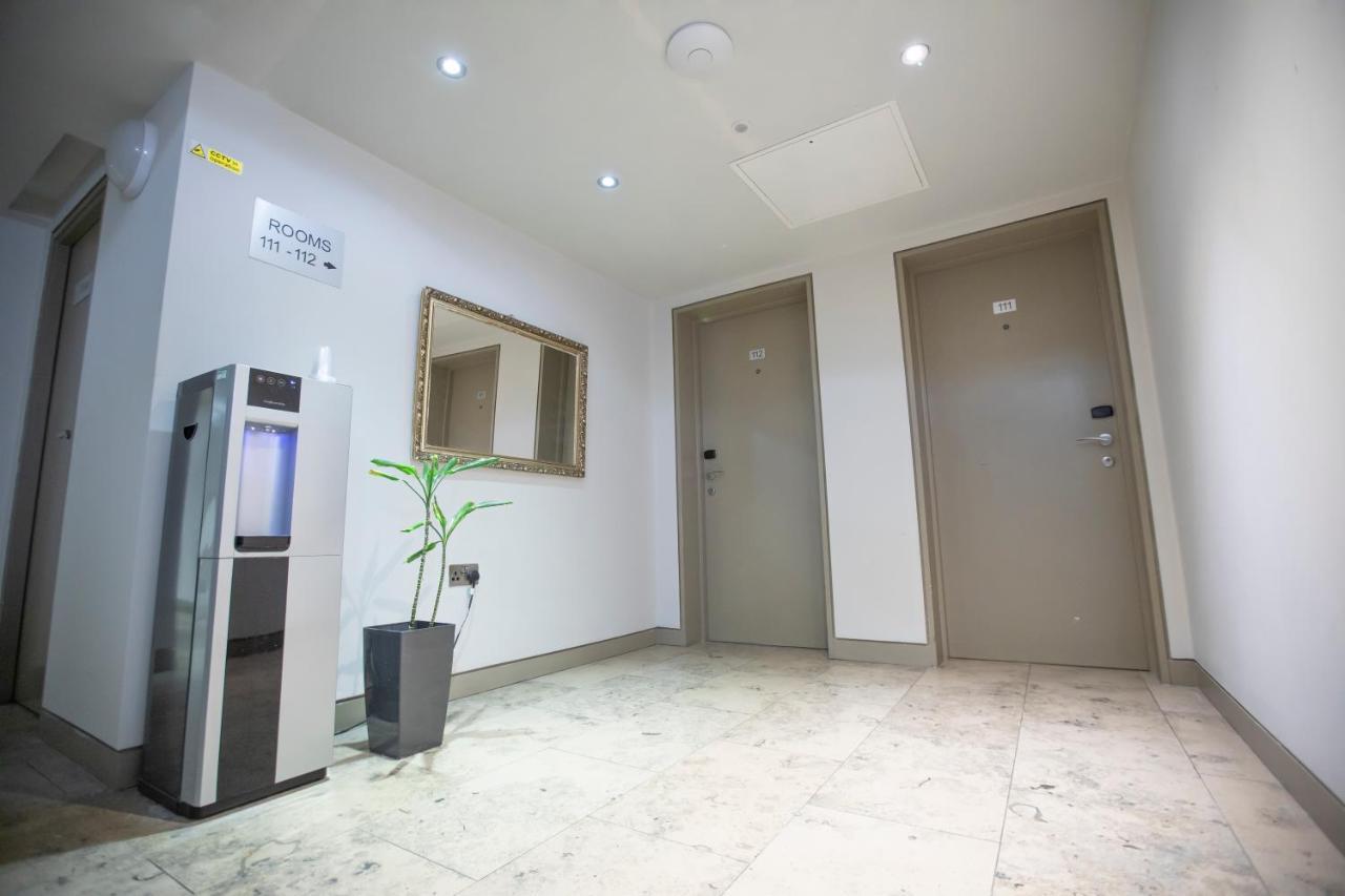 Arch Aparthotel 4*