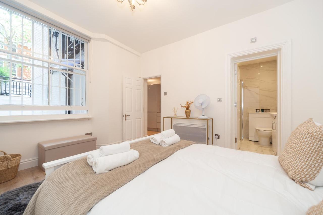Kensington Luxury Flat With Patio London