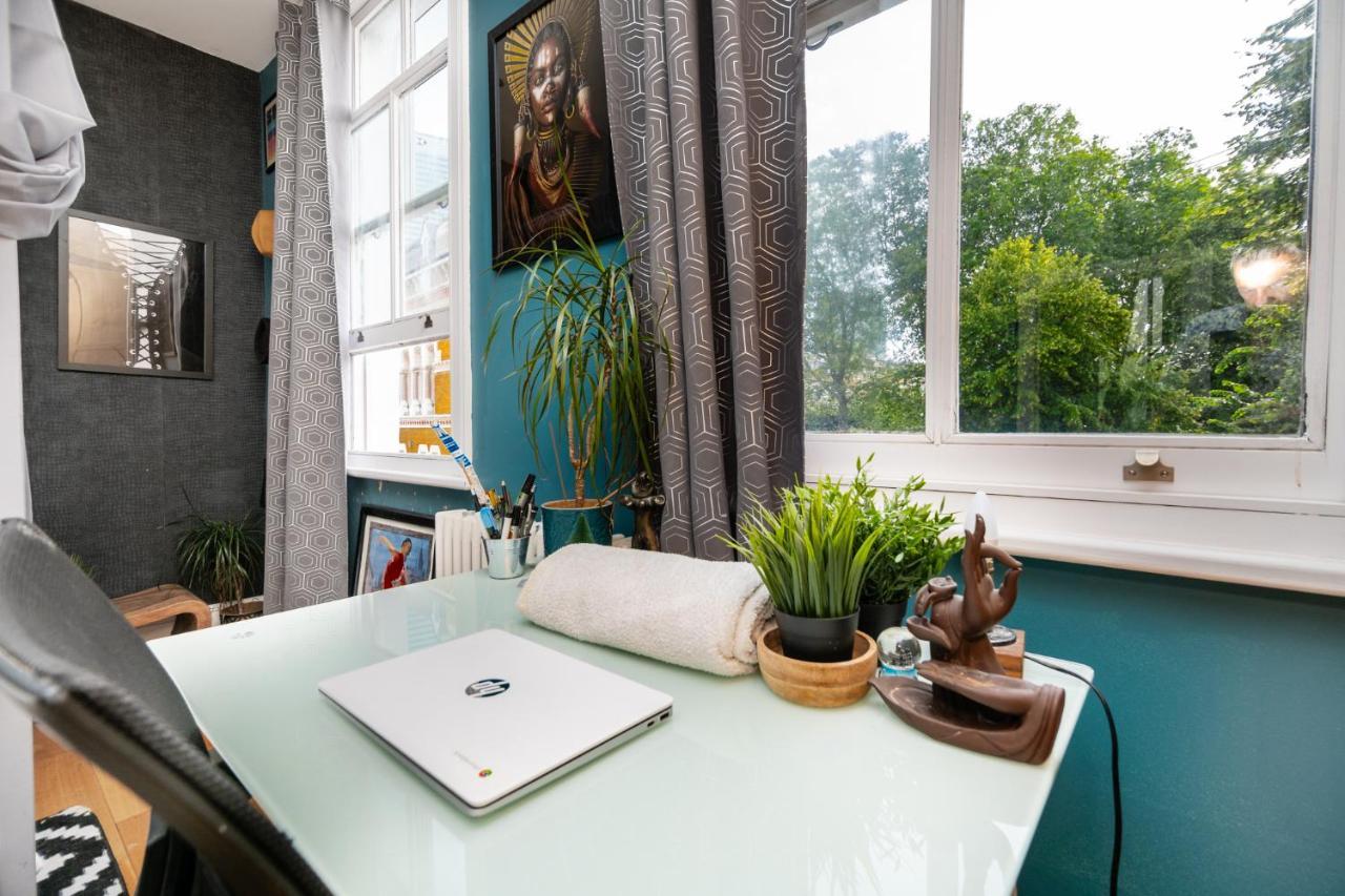 Hospedagem domiciliar Master En - Townhouse Double With Garden & Hot Tub *