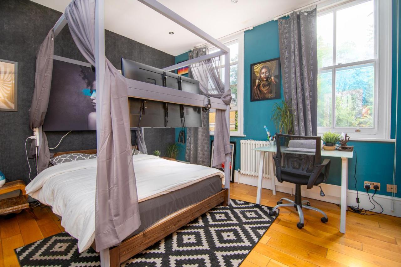 Hospedagem domiciliar Master En - Townhouse Double With Garden & Hot Tub