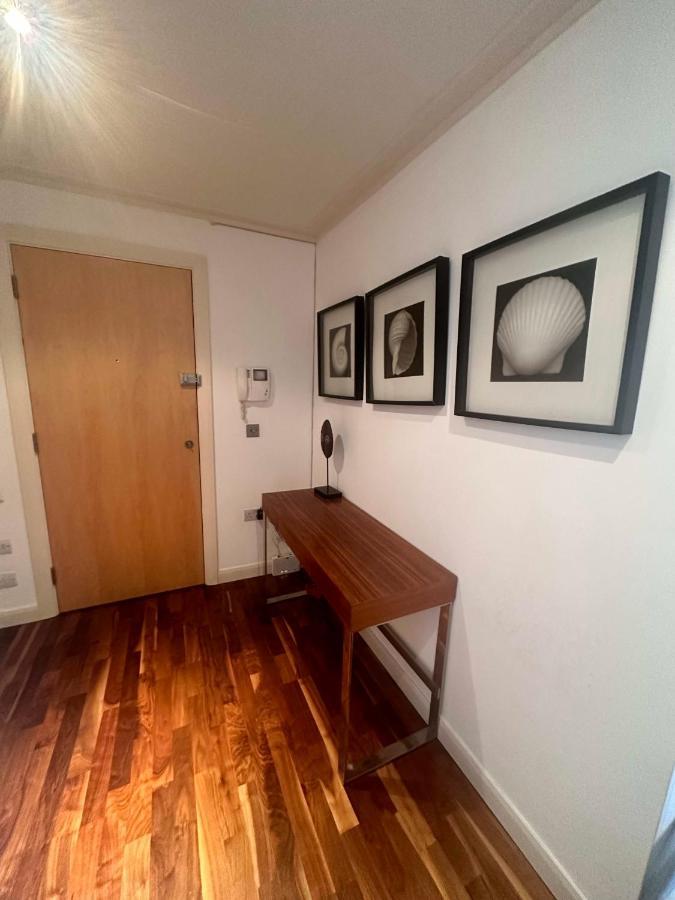 New Two Bedroom With Balcony Apartamento Londres