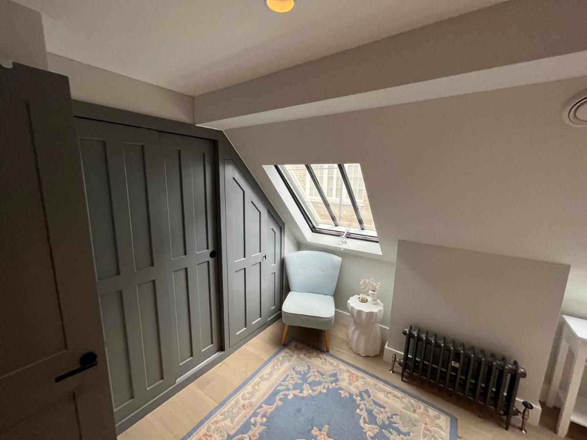 Heart Of Soho Two Bedroom Apartment