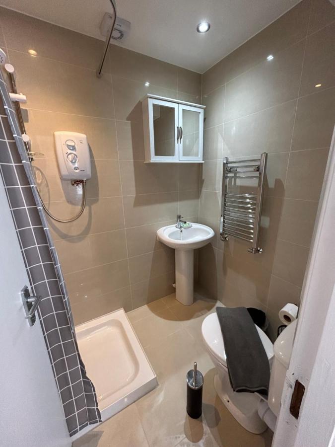 Flat 1, 128a Belsize Road Nw6 4bg Apartment