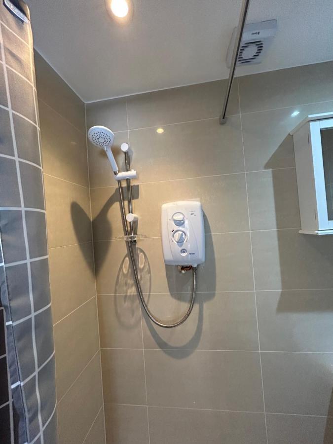 Apartment Flat 1, 128a Belsize Road Nw6 4bg London