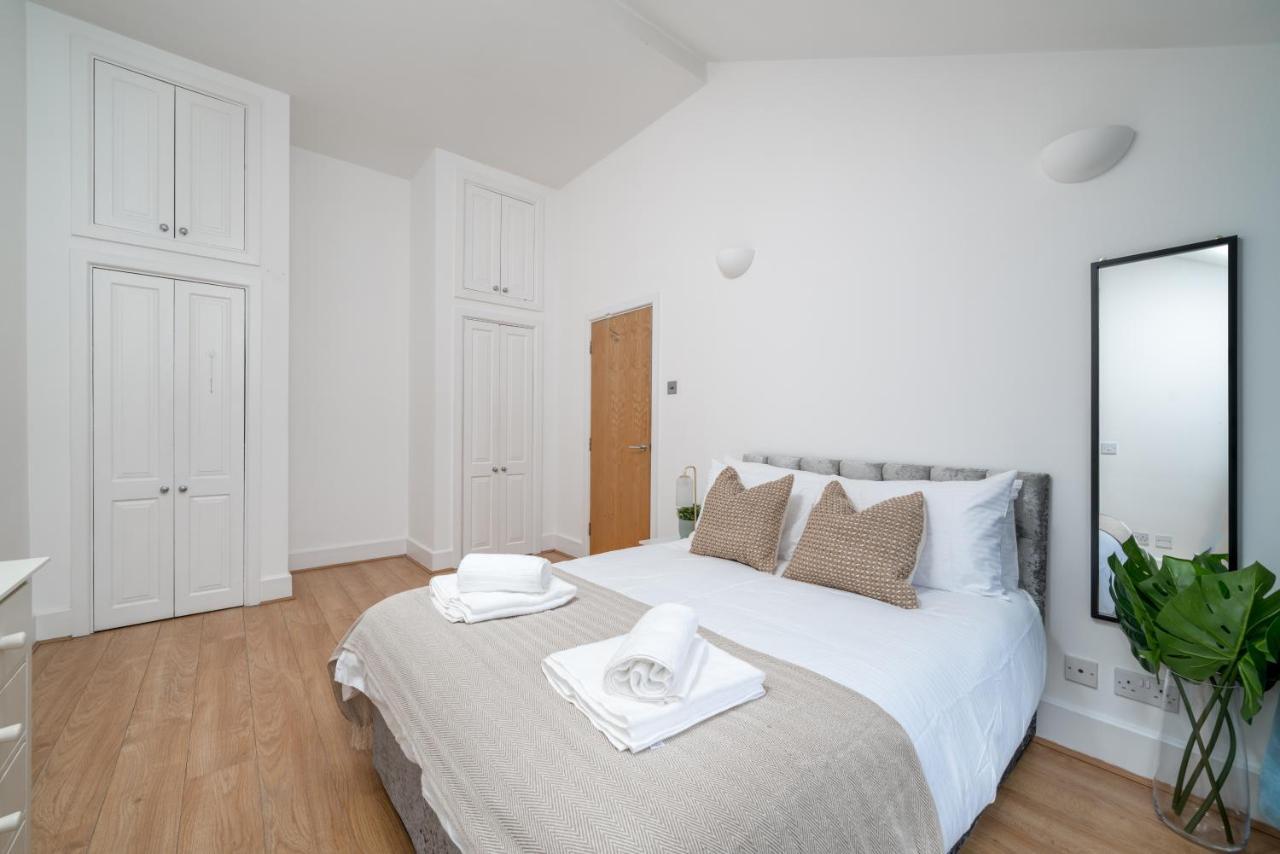 Modern 1 Bedroom City Penthouse Apartment
