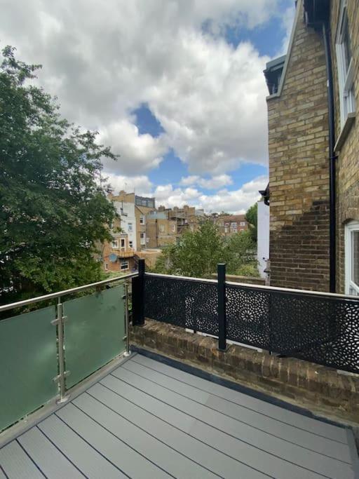 Charming House In The Heart Of Xar London