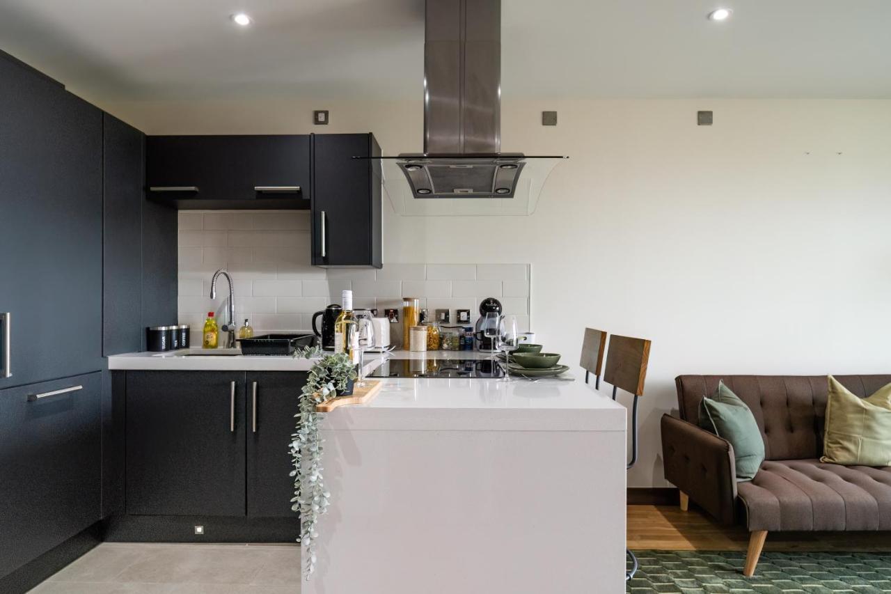 Apartamento Livestay-stunning With Private Balcony & River Views
