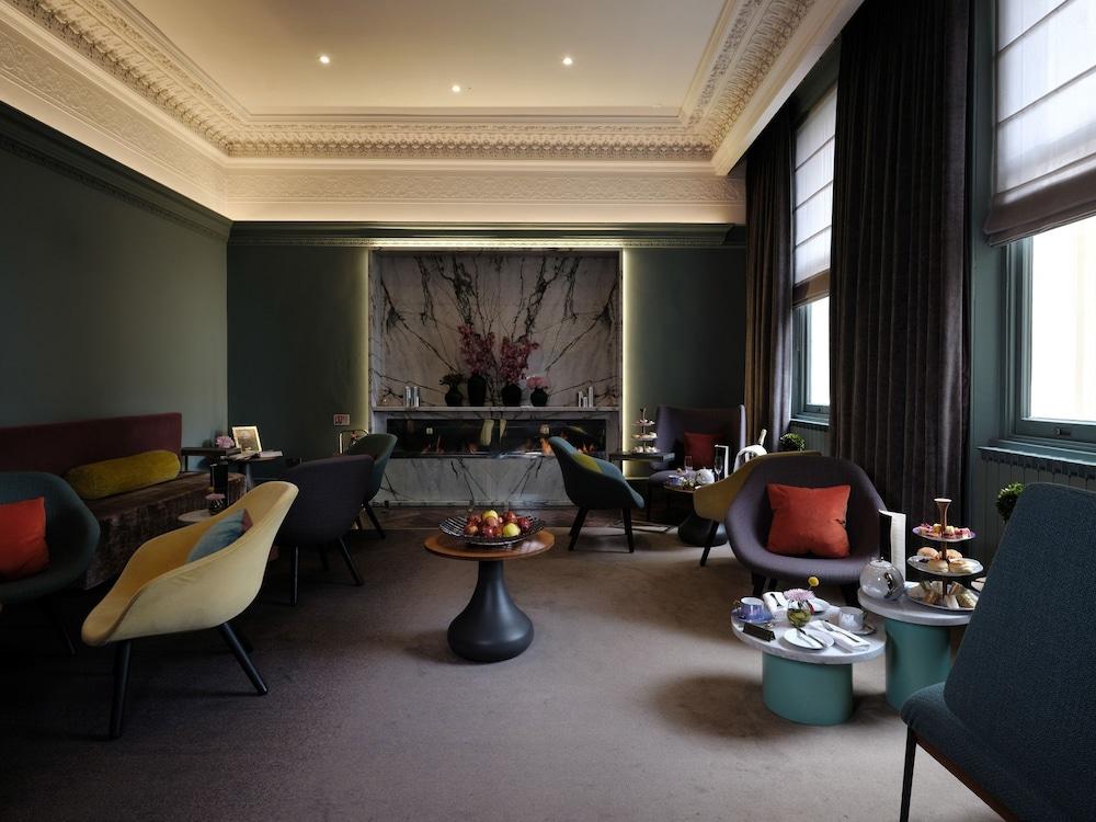 Signature Townhouse Hyde Park Hotel