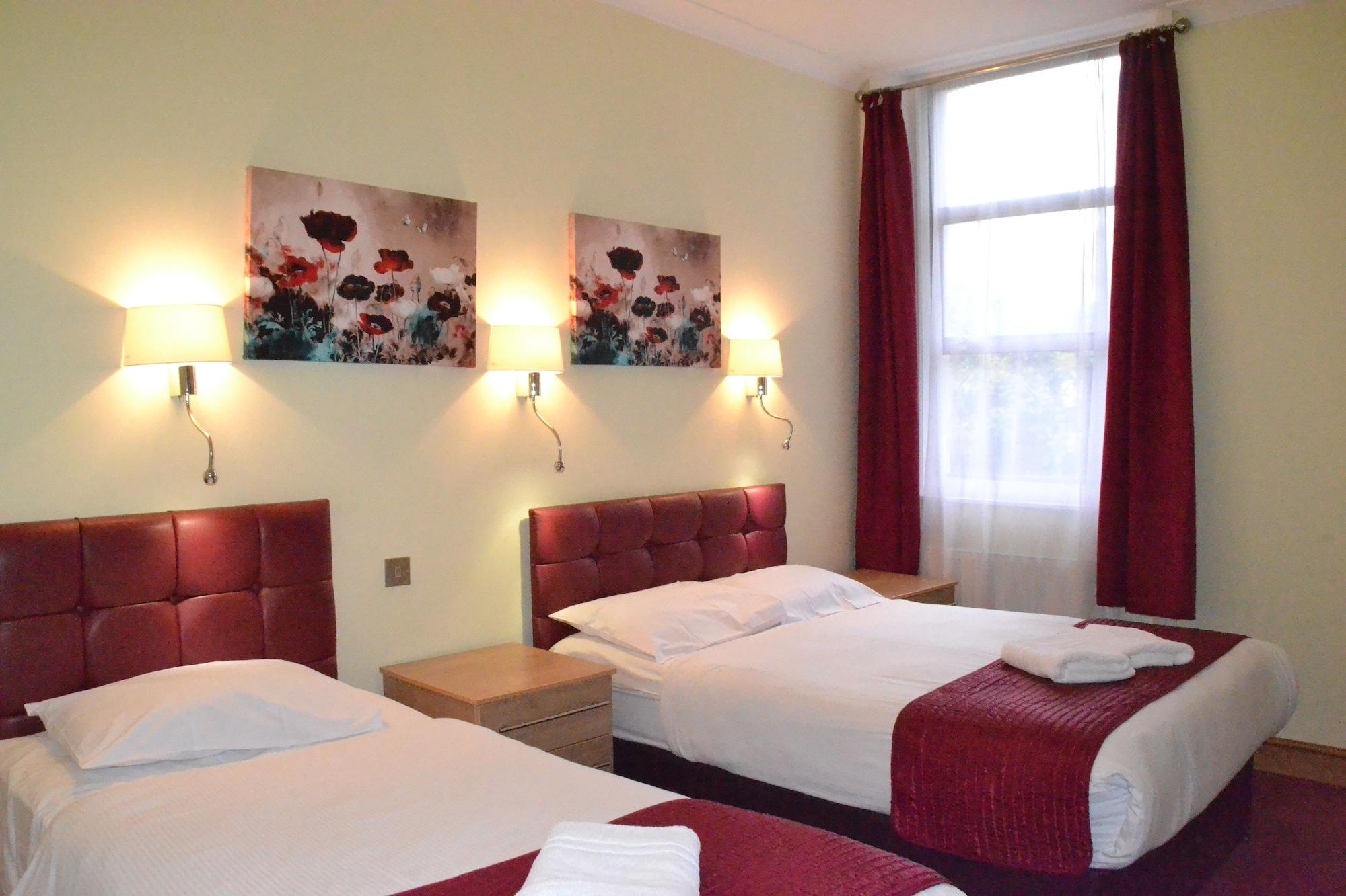 65 Hotel Londres
