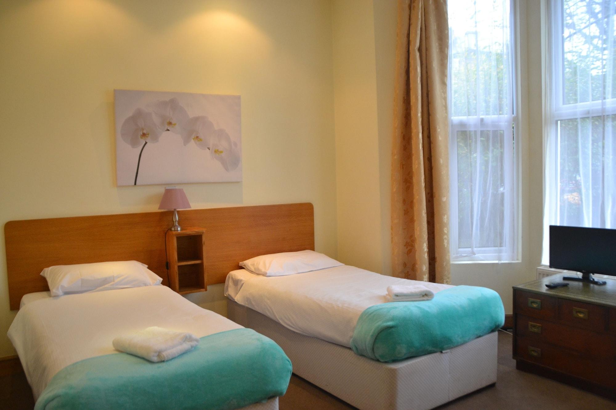 65 Hotel Londres