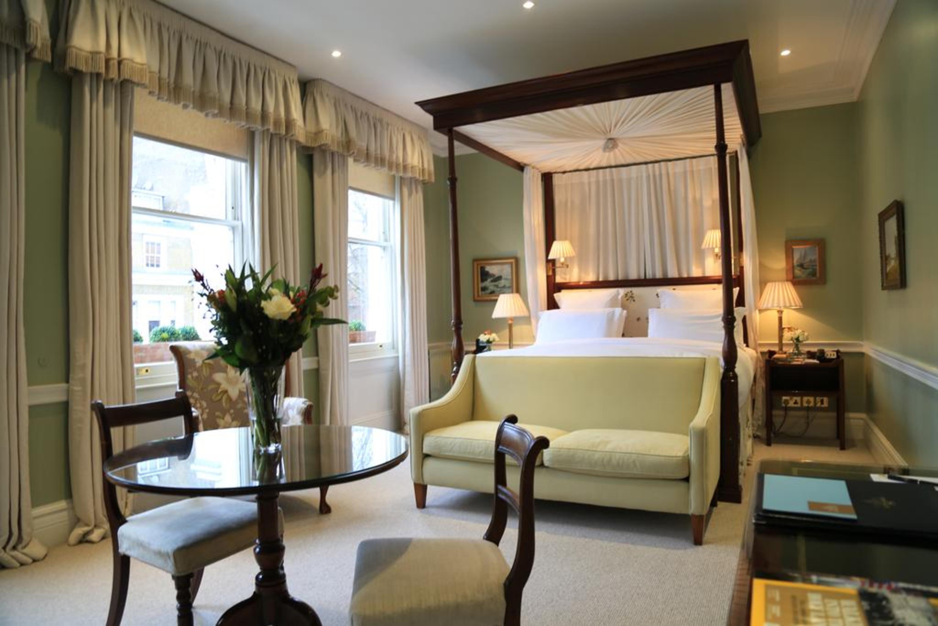 The Cranley 4*