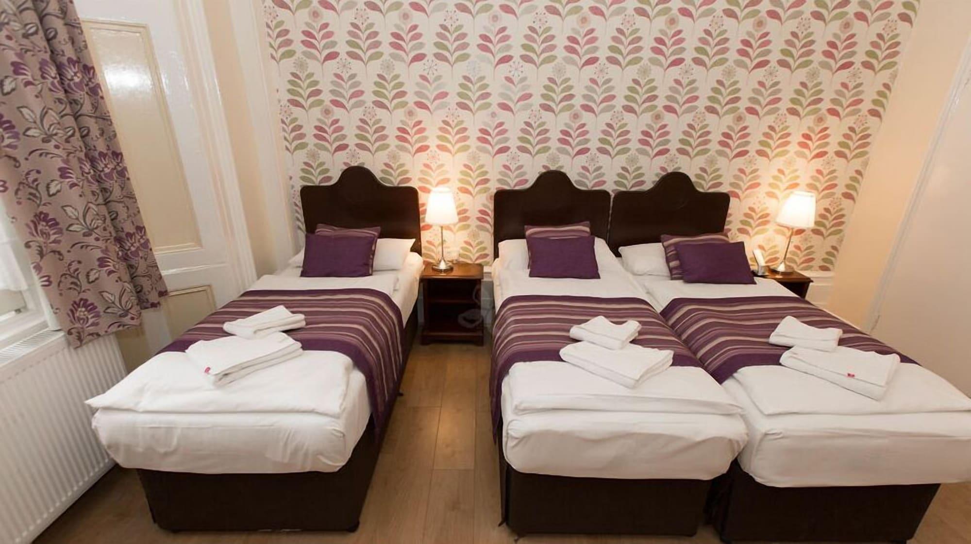 Hotel Dolphin London