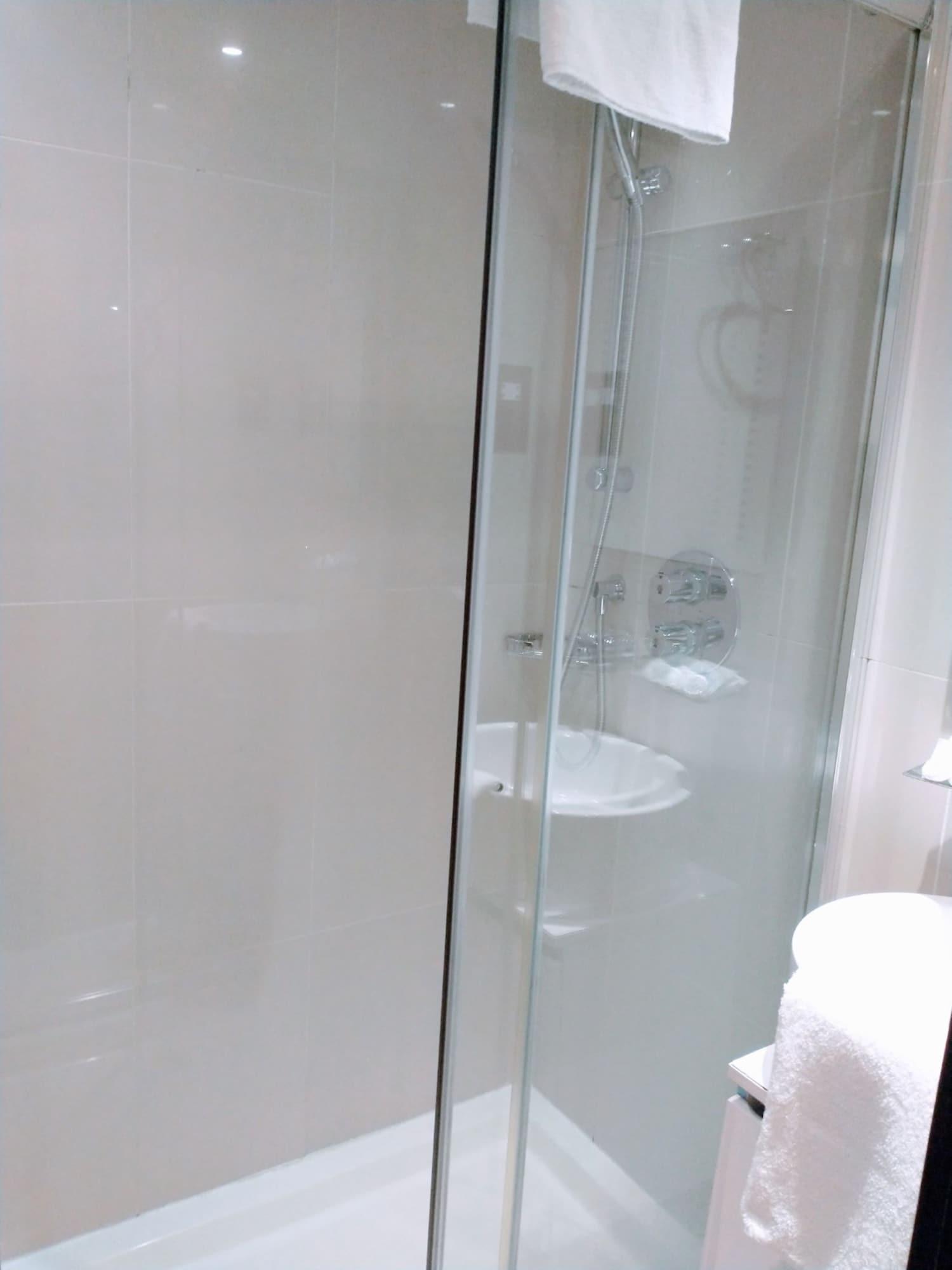 Edward Paddington Hotel London