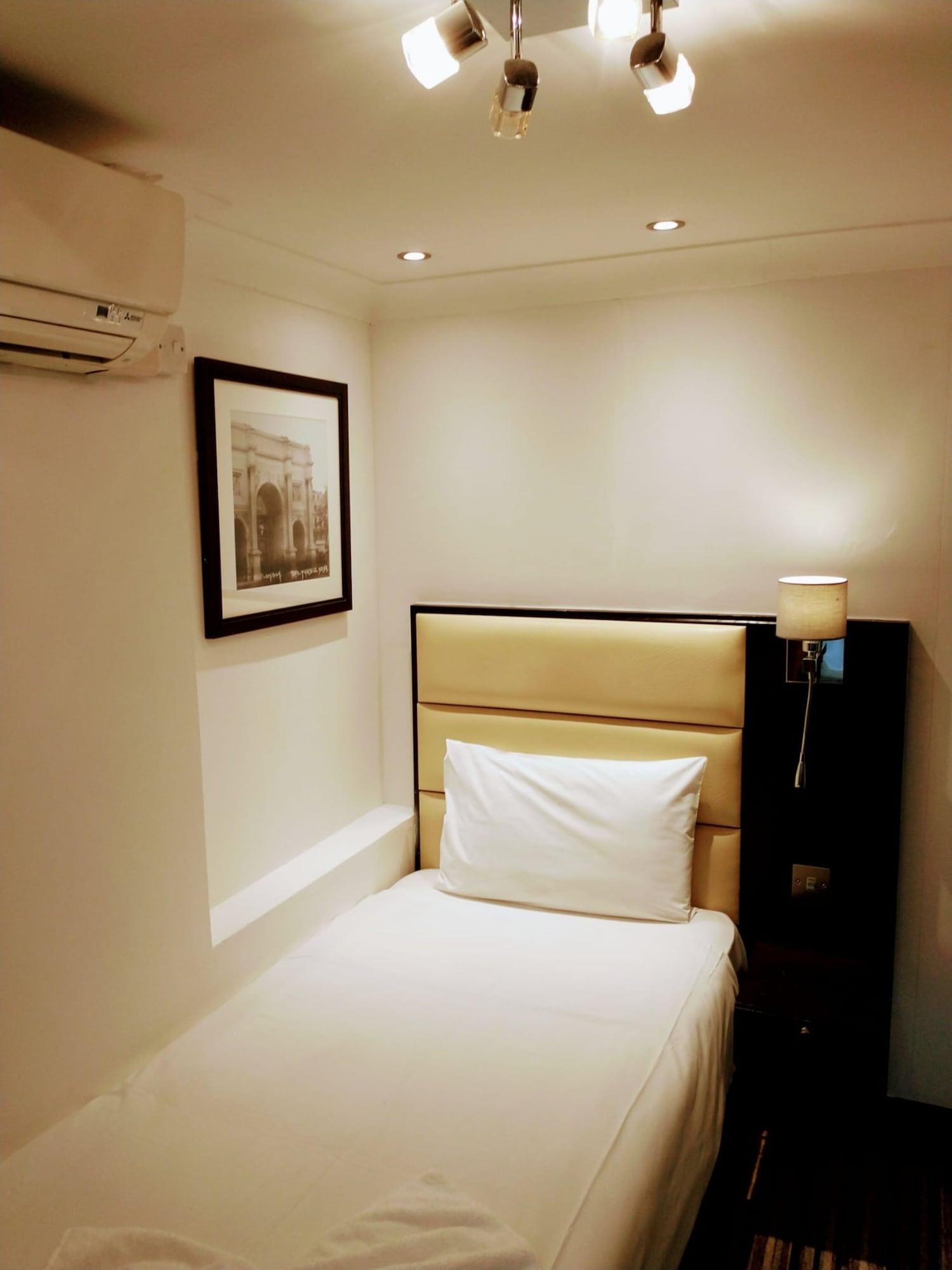 Edward Paddington Hotel London