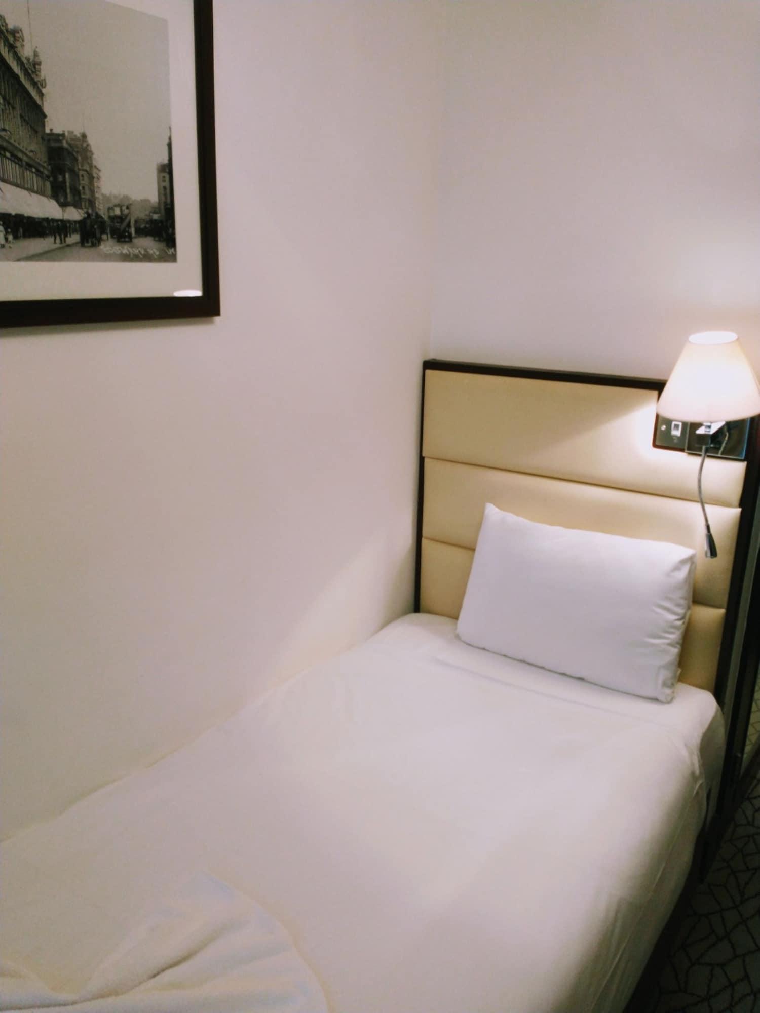 Edward Paddington Hotel London